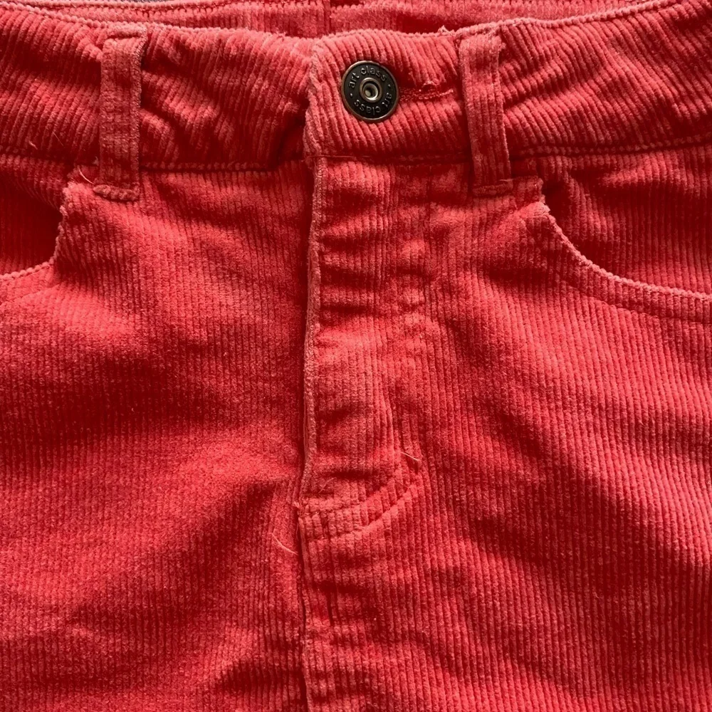 ART CLASS-GIRLS CORDUROY SKIRT-SIZE 6